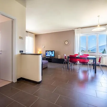 Nymphs Of Como, House Of Harmony - View Apartman Dongo